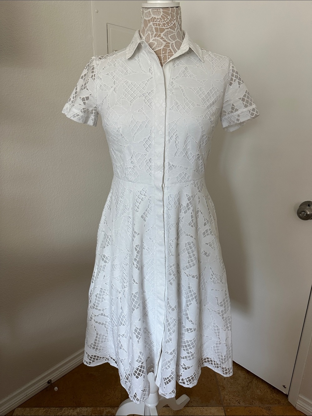 Ann Taylor Floral Lace Shirtdress Size 2